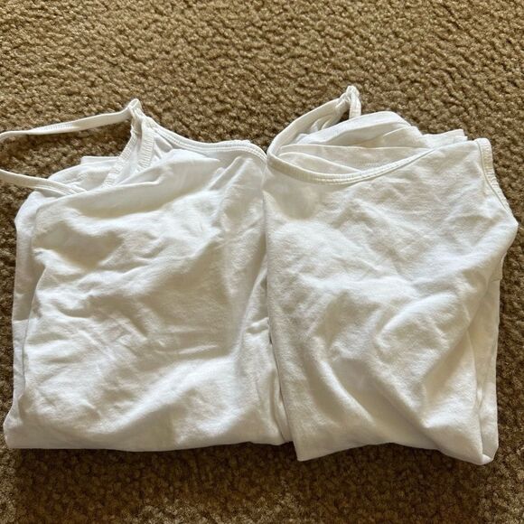 NWOT Maternity White Tanks Size S - Picture 4 of 9